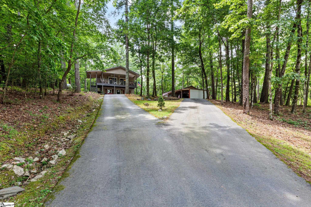 920 Chattooga Lake Mountain Rest, SC 29664