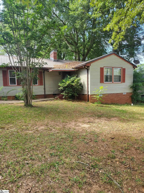 512 Crestfield  Greenville, SC 29605