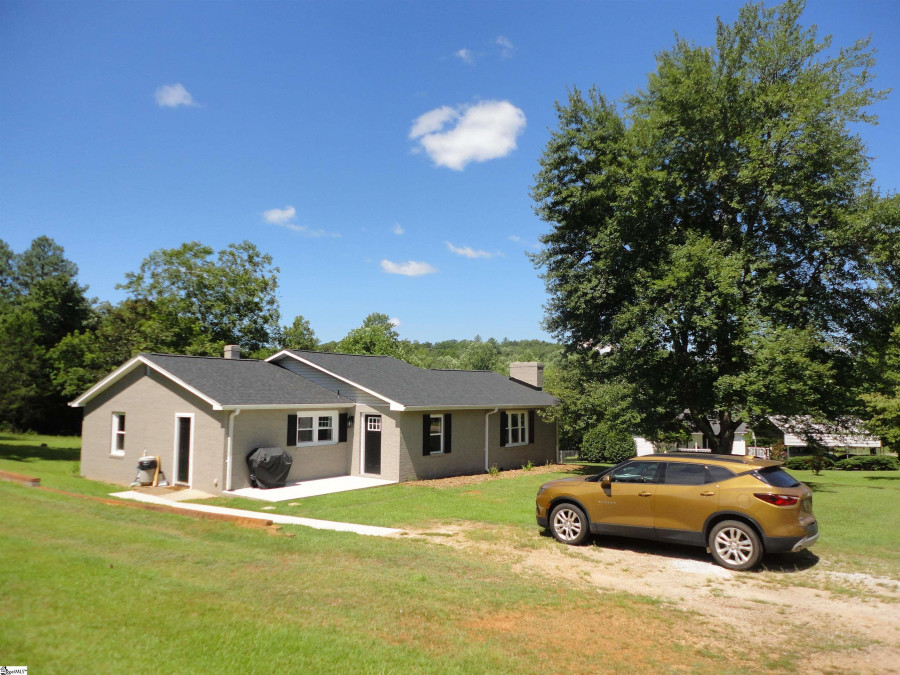 1003 Gravely  Pickens, SC 29671