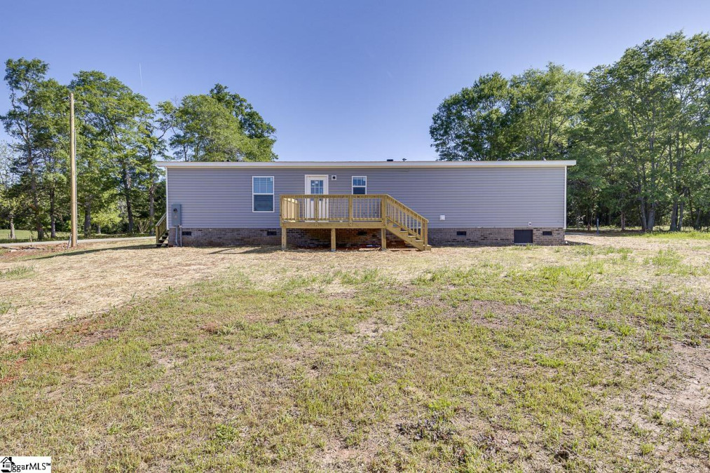 301 Lake W Iva, SC 29655