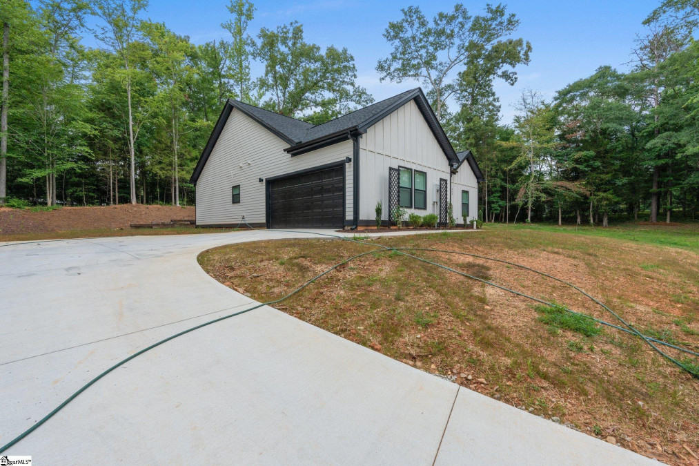 354 Pasture  Gray Court, SC 29645