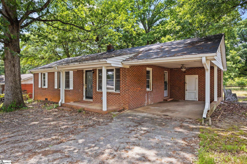 5 Kentland  Greenville, SC 29611-5750