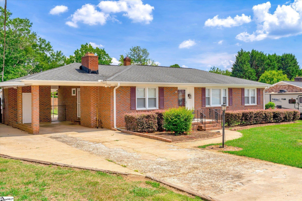 202 Berea Hts Greenville, SC 29617