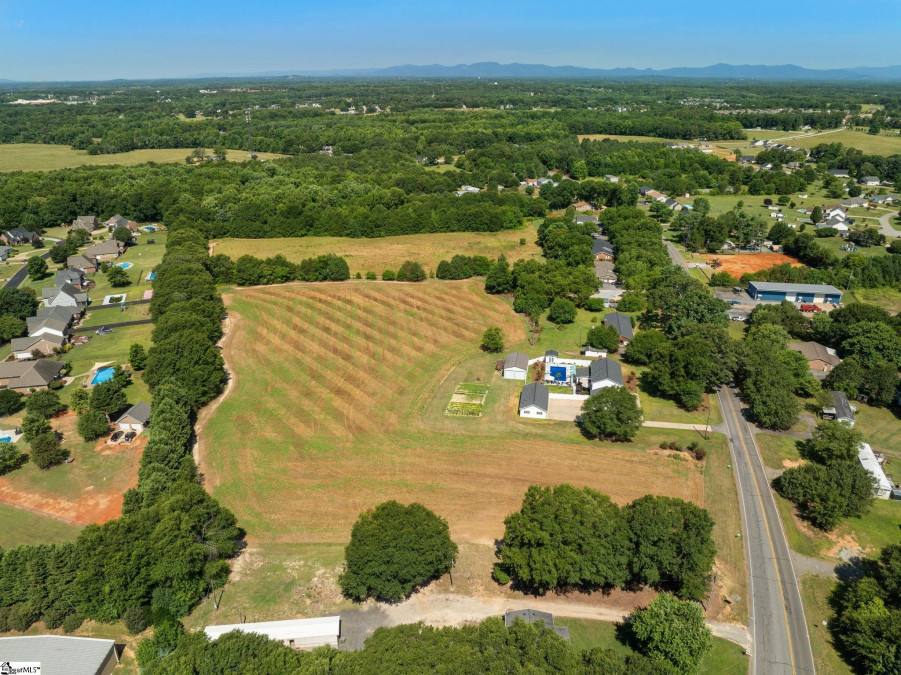 3162 Old Furnace Boiling Springs, SC 29316