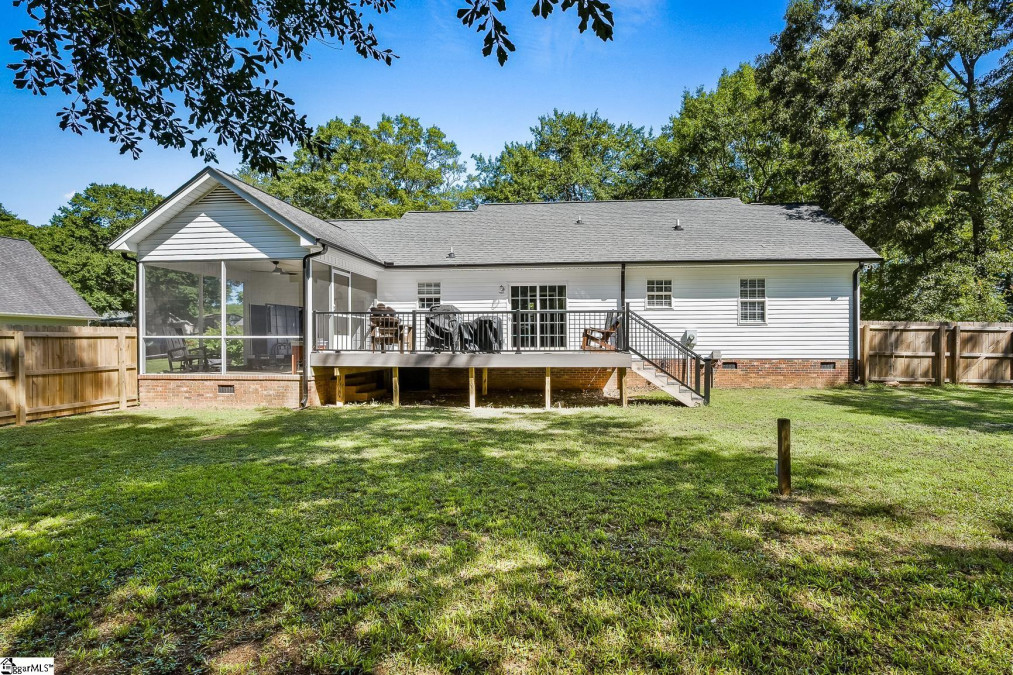 211 Longview  Williamston, SC 29697