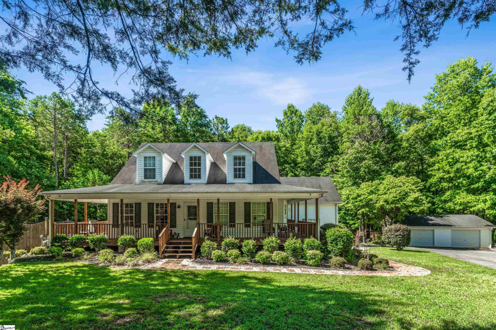 197 Hickory  Williamston, SC 29697