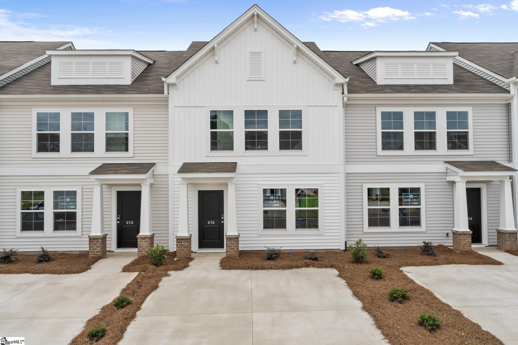 656 Blossom  Spartanburg, SC 29307