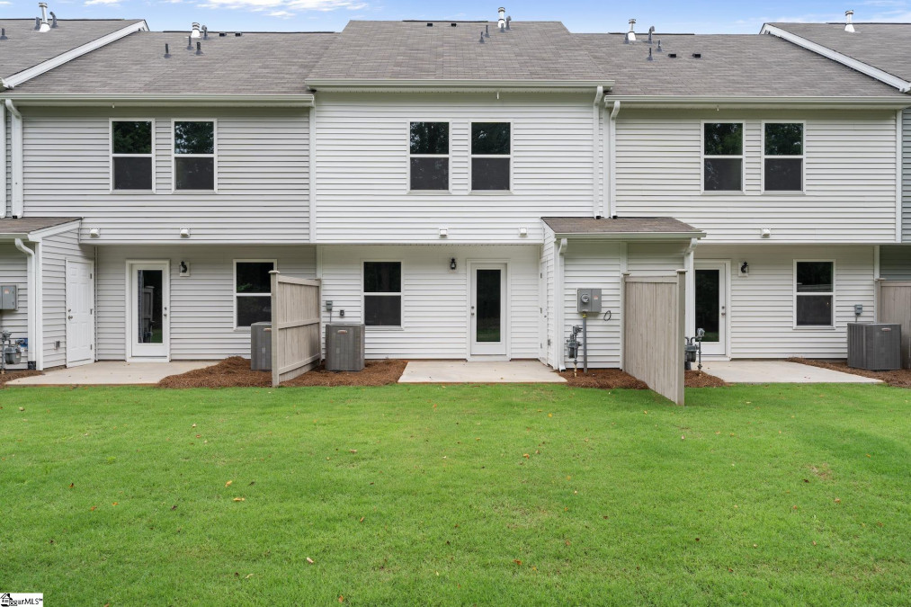 656 Blossom  Spartanburg, SC 29307