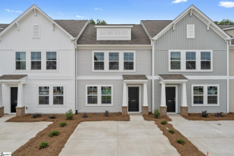 654 Blossom  Spartanburg, SC 29307