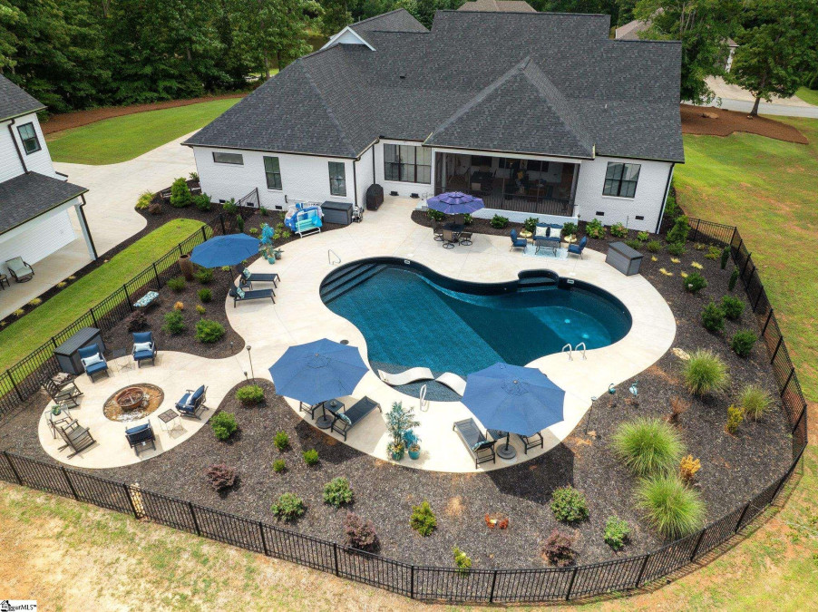 226 Lakeside Farms Duncan, SC 29334