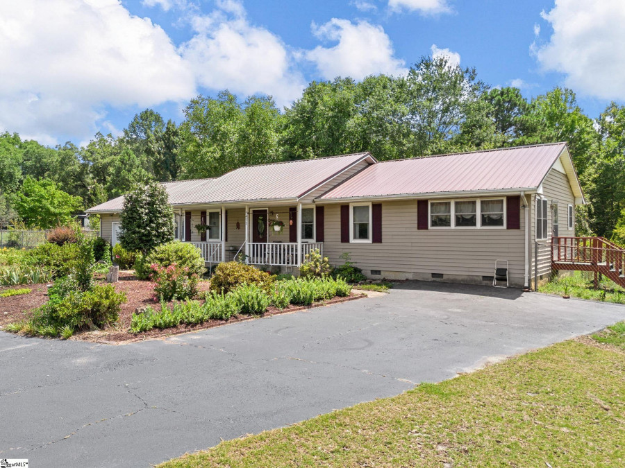 1473 Goodjoin  Campobello, SC 29322