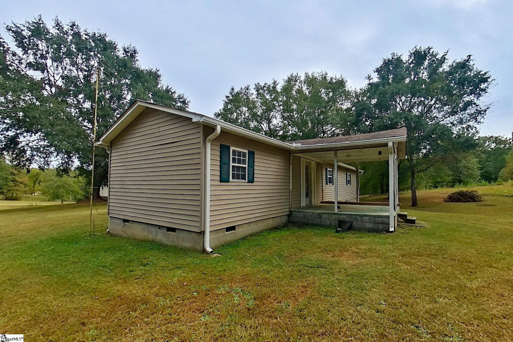 240 Arnold  Woodruff, SC 29388