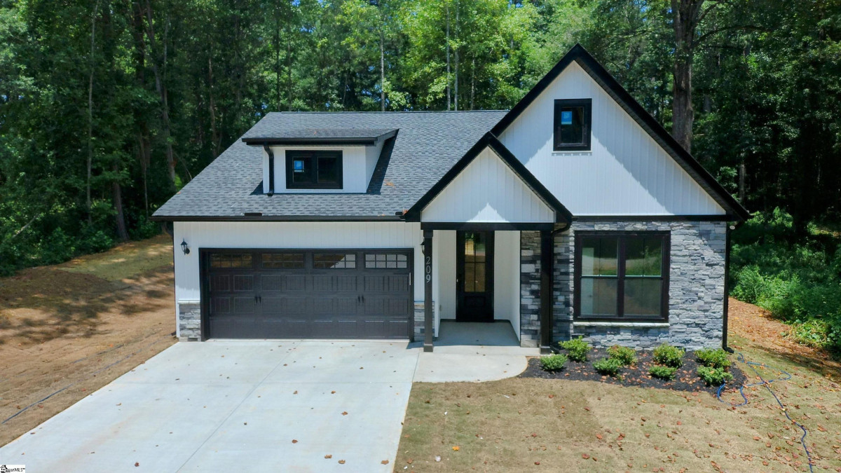 209 Quail Creek Liberty, SC 29657