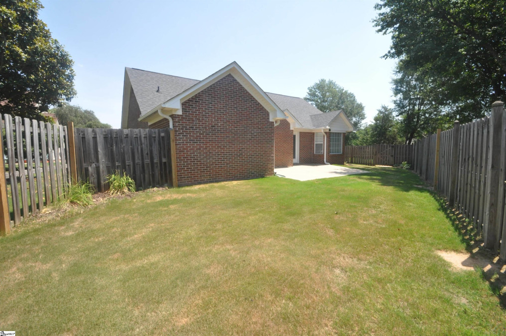 222 Clematis  Moore, SC 29369