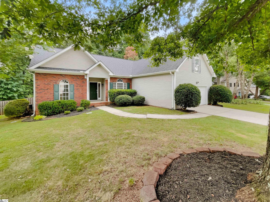 105 Kingsmill  Taylors, SC 29687