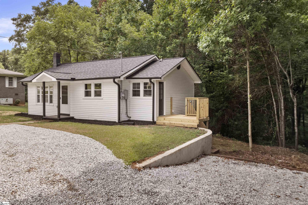 13 Willard  Liberty, SC 29657