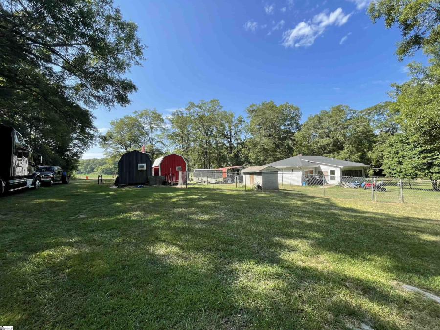 477 Smithville  Mountville, SC 29370