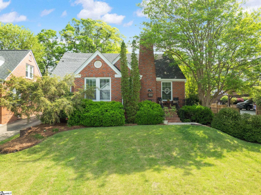 17 Ottaway  Greenville, SC 29605