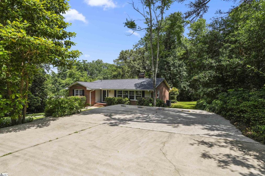 25 Westbrook  Greenville, SC 29605