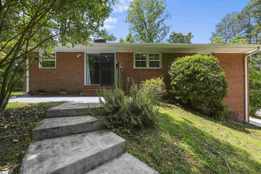 25 Westbrook  Greenville, SC 29605