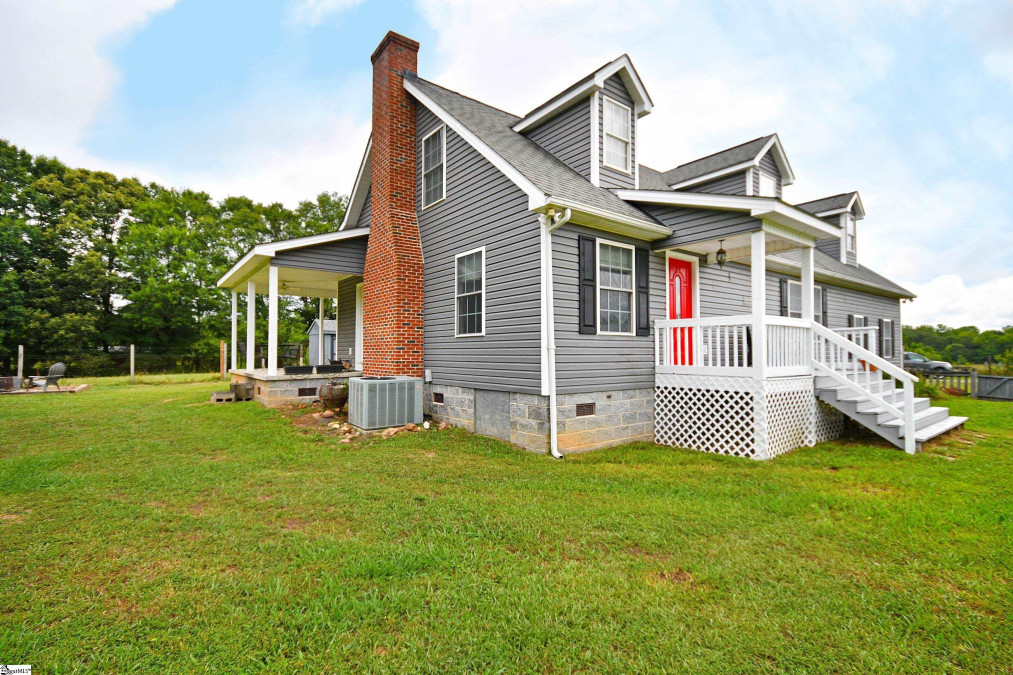 196 Stoddard  Pelzer, SC 29669