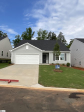 402 Anna Gray Easley, SC 29640-0000