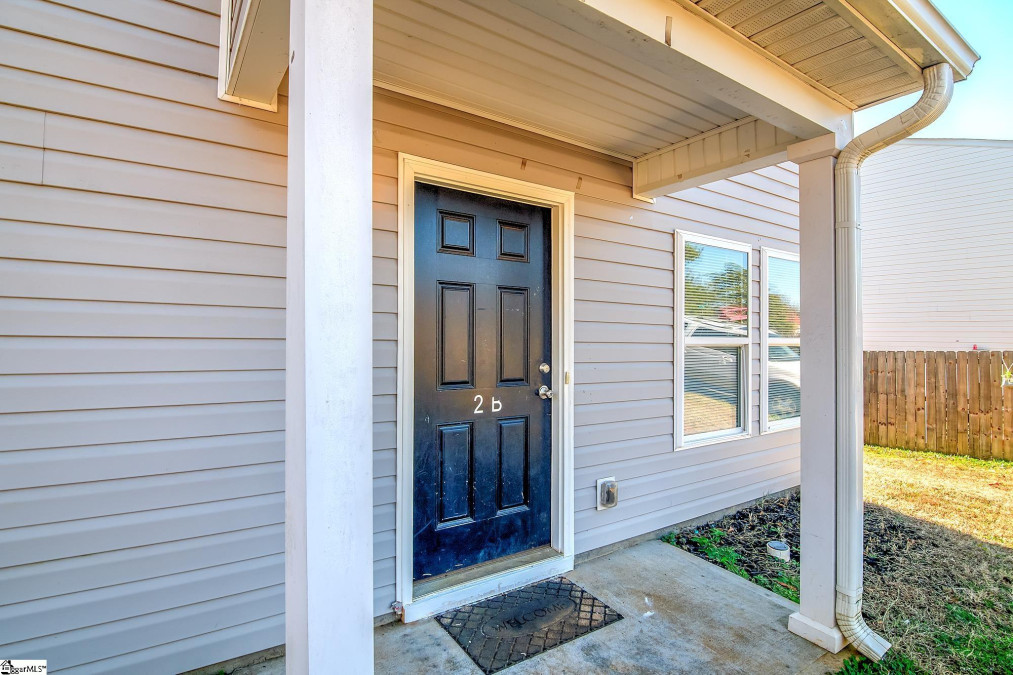 2B 10th  Greenville, SC 29611