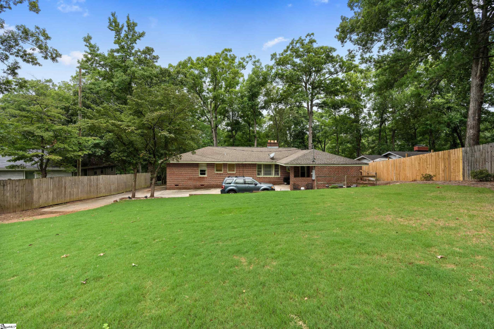 20 Arbutus  Greenville, SC 29607