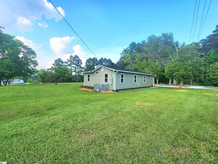 1138 Bates Crossing Travelers Rest, SC 29690