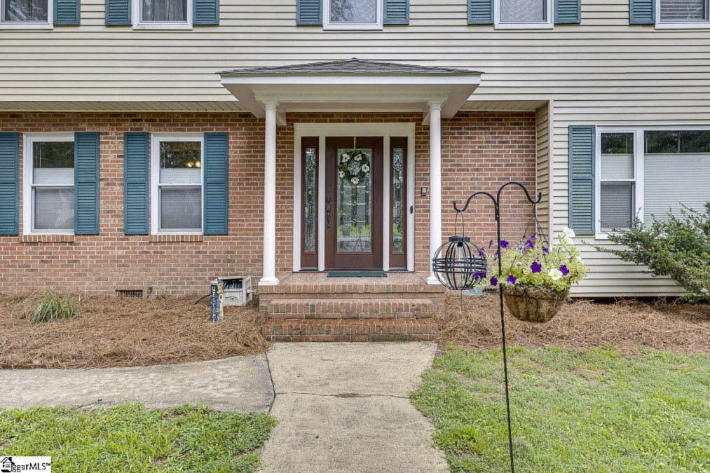 46 Cunningham  Taylors, SC 29687