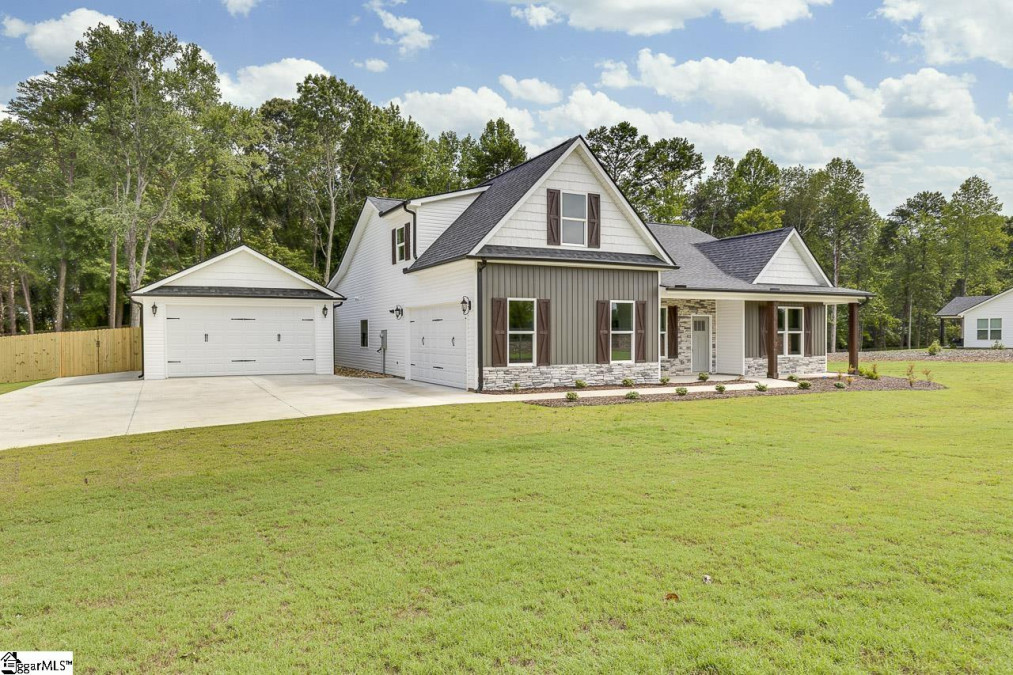 325 Jackson Grv Travelers Rest, SC 29690