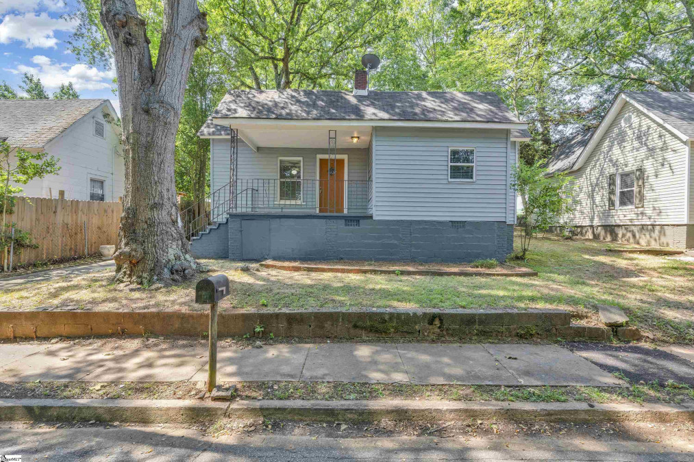 3 Cardwell  Greenville, SC 29605