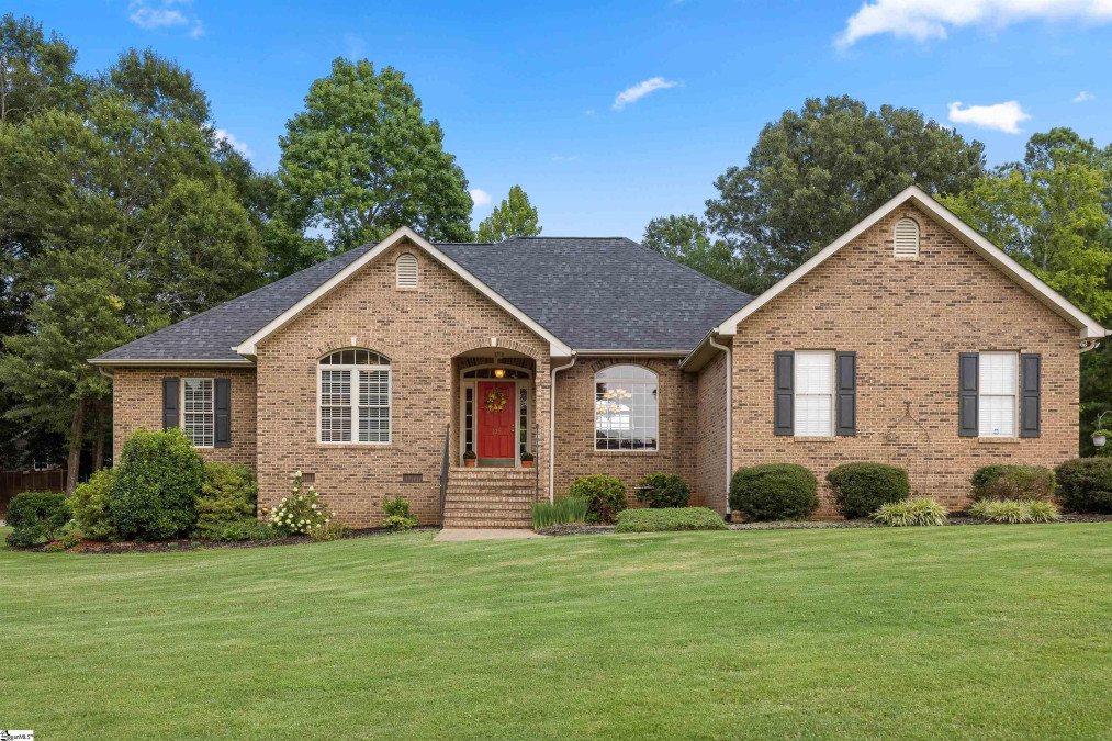 105 Woods  Anderson, SC 29625