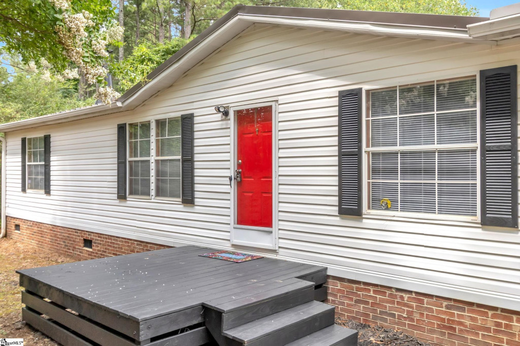 105 Sorrel  Six Mile, SC 29682