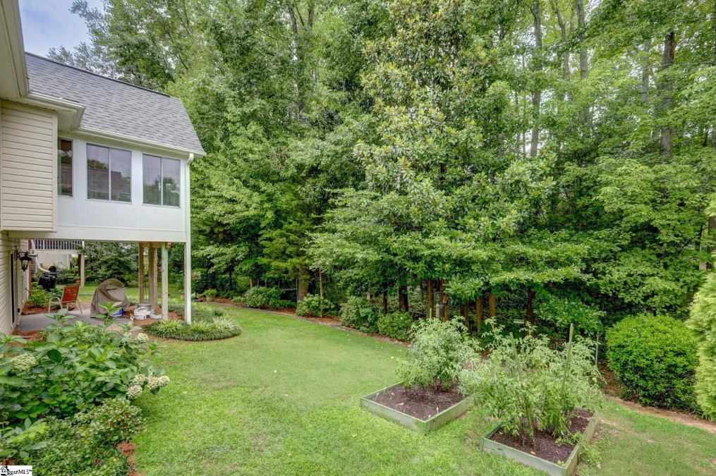 18 Shannon Rg Greenville, SC 29615