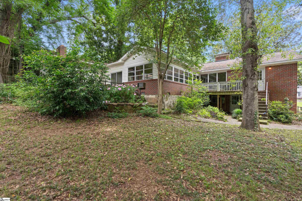 22 Mcdaniel  Greenville, SC 29605