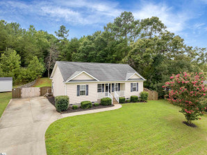 104 King E Greer, SC 29651