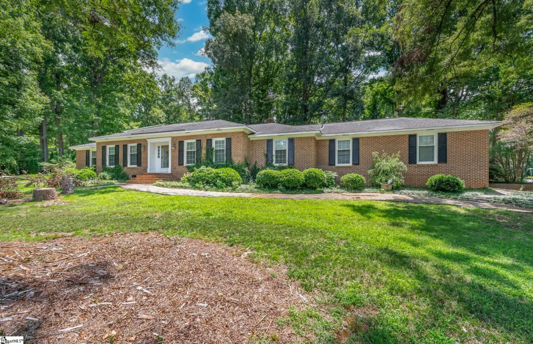 702 Almond N Simpsonville, SC 29681