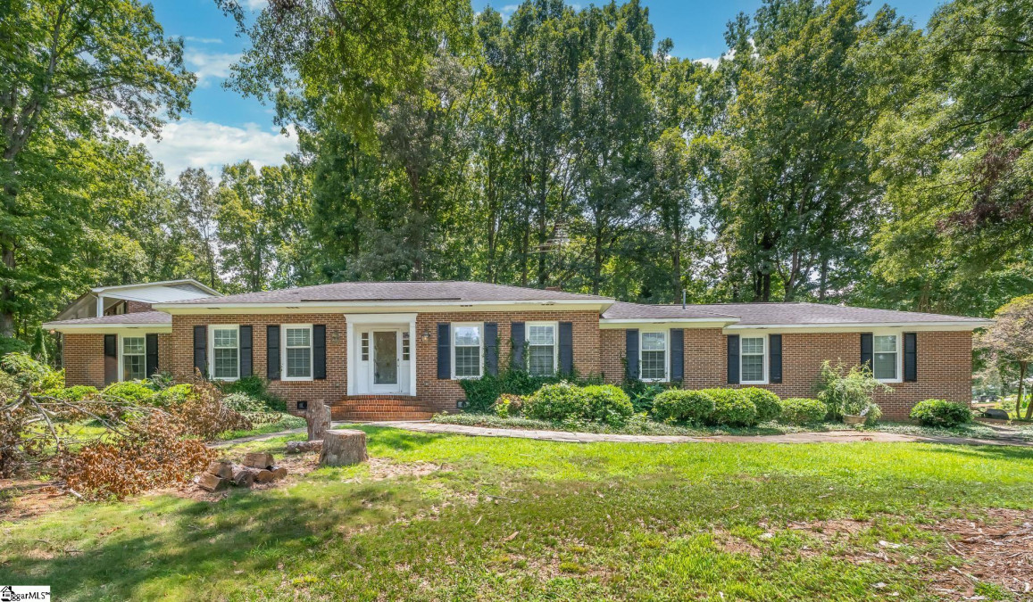 702 Almond N Simpsonville, SC 29681