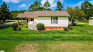 1392 Wilson  Laurens, SC 29360