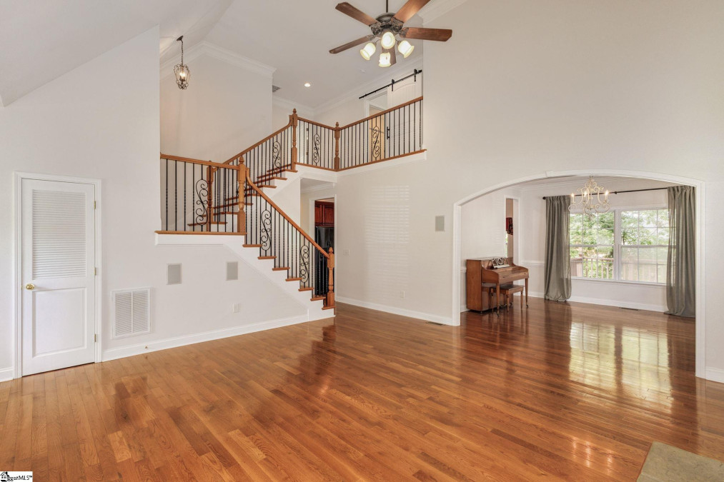 124 Briarpark  Greer, SC 29651