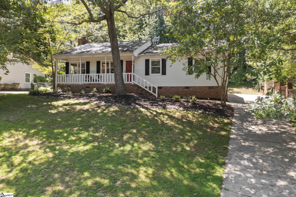 1604 Winding  Taylors, SC 29687