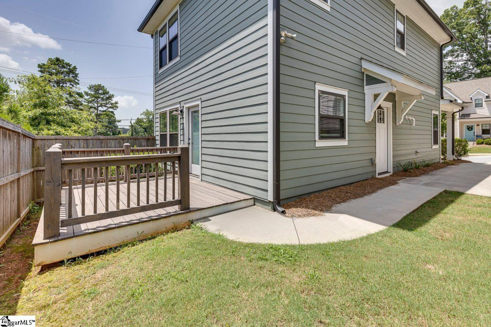 12 Greenridge  Greenville, SC 29607