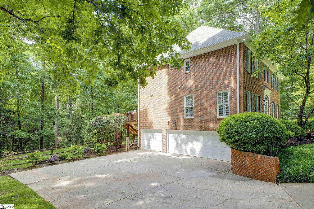 6 Gallant Fox Greenville, SC 29615