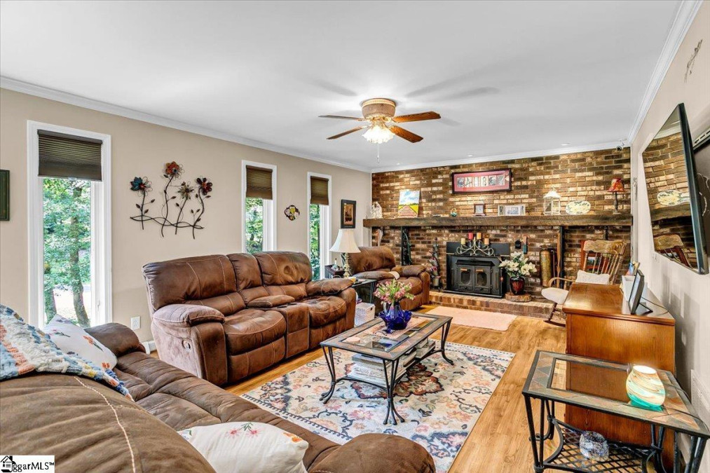 820 Lee Vaughn Simpsonville, SC 29681