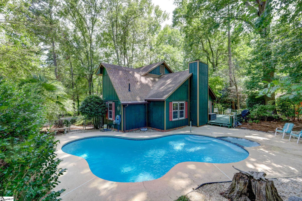 202 Derby  Clinton, SC 29325