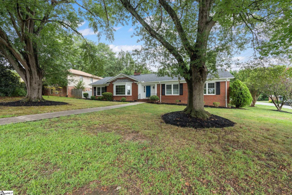 133 Rollingreen  Greenville, SC 29615