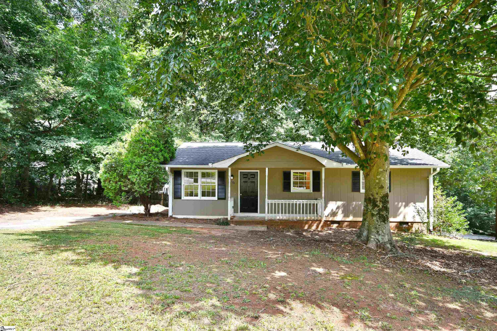 126 Cannon  Wellford, SC 29385