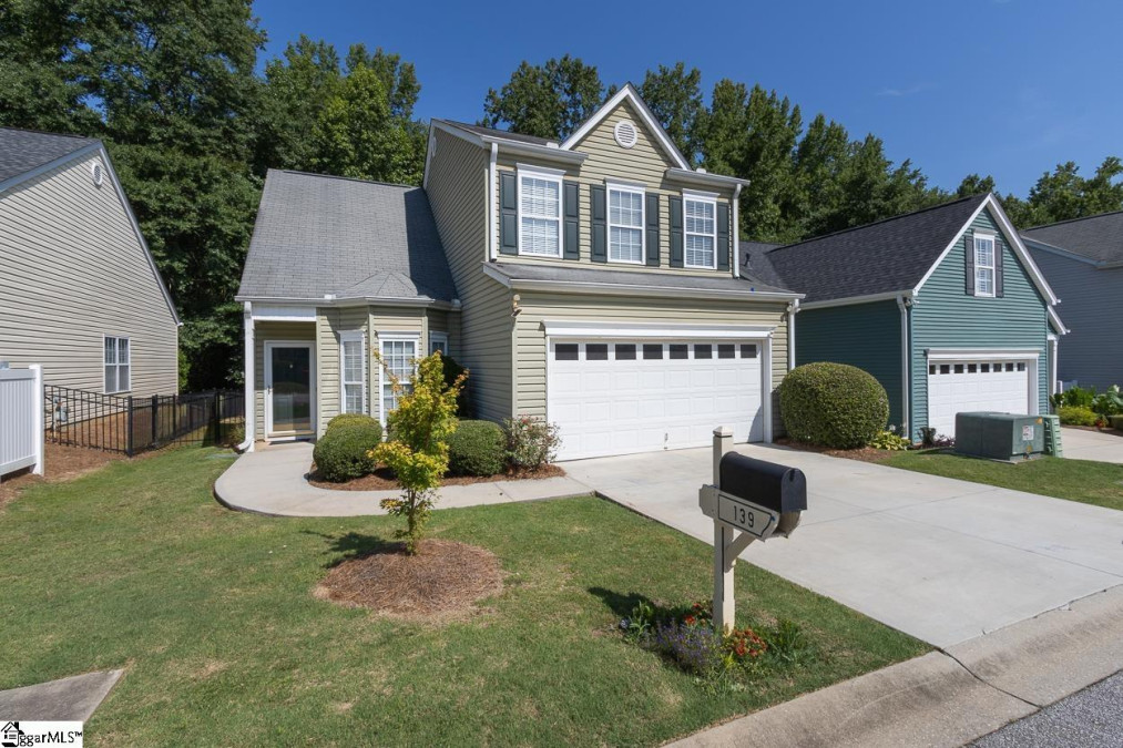 139 Ledgewood  Easley, SC 29642