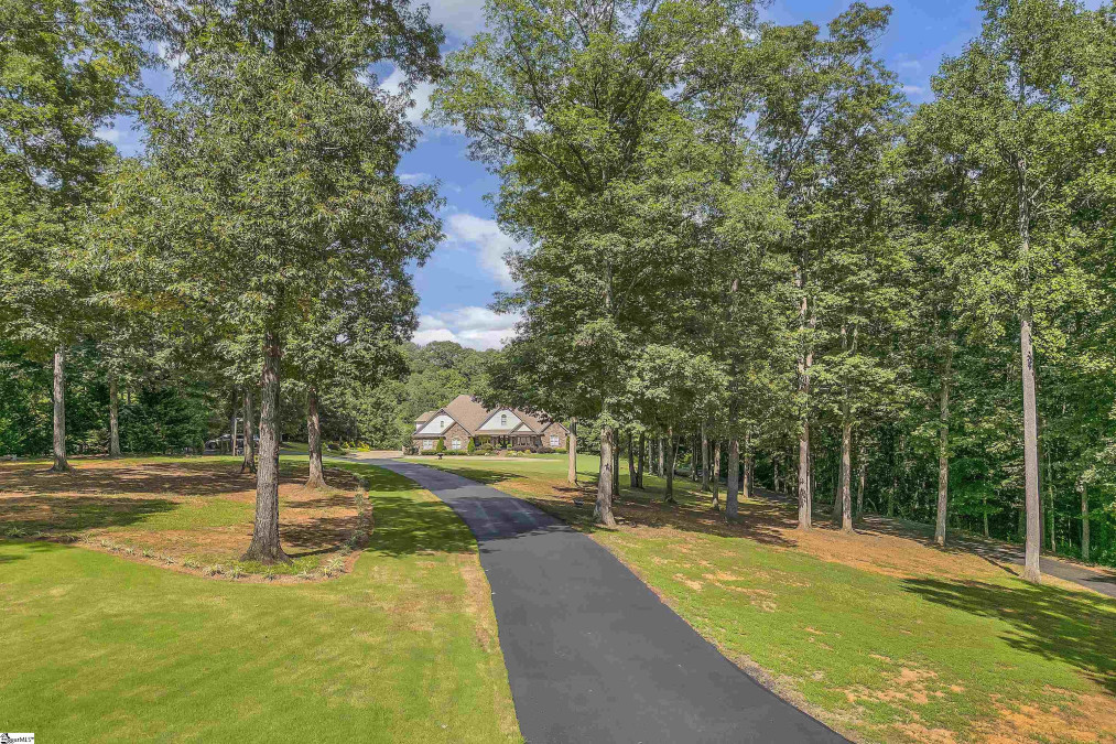 460 Whispering Rg Woodruff, SC 29388